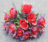 Букет роз с мелкоцветом, 18 голов, 37 см, атлас