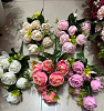 Букет бутонов роз с добавкой, 6 голов, 42 см, атлас