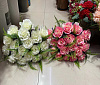 Букет роз с зеленью, 18 голов, 34 см, атлас